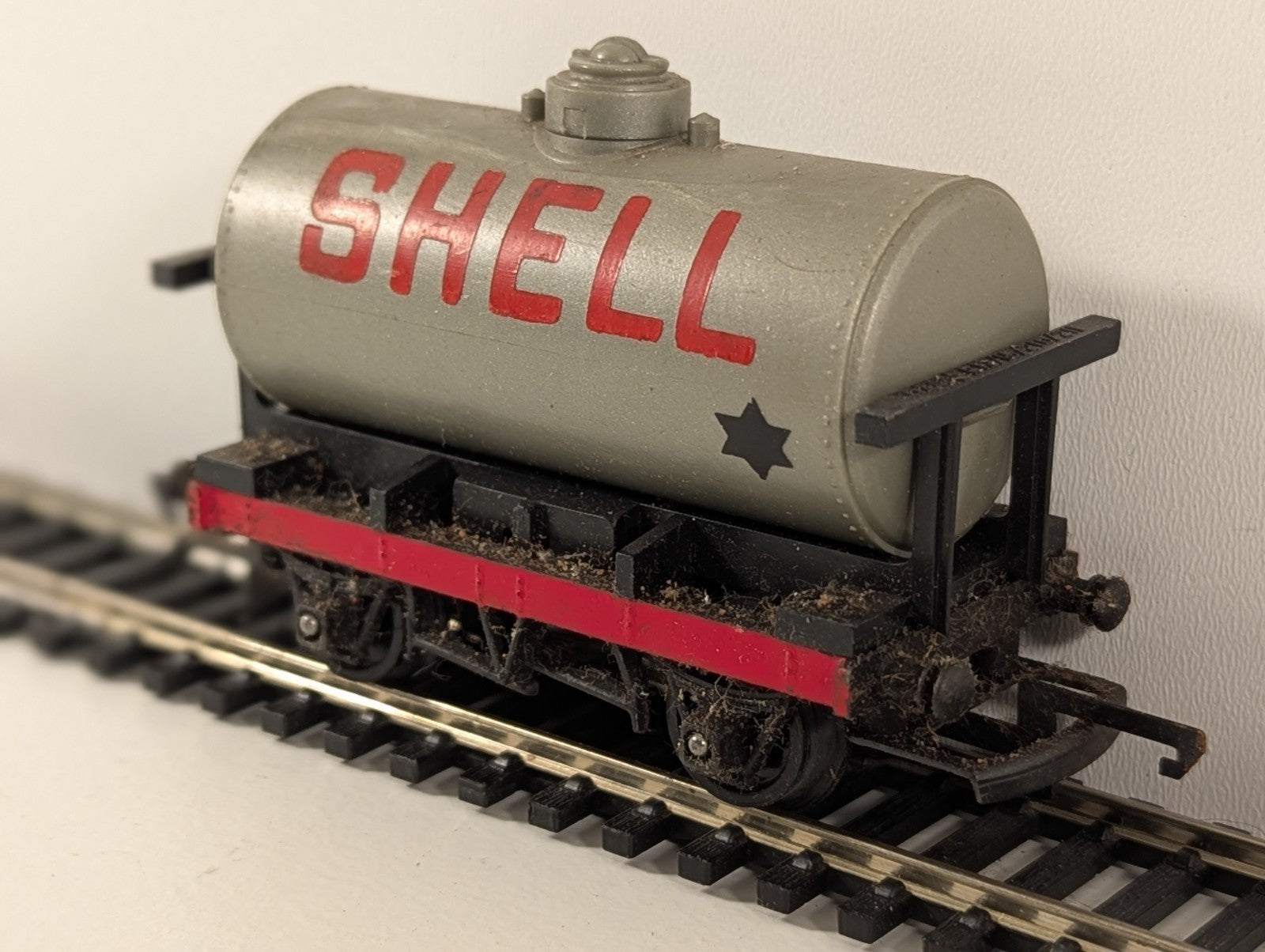 Tri-ang R12 – Shell/BP Petrol Tank Wagon
