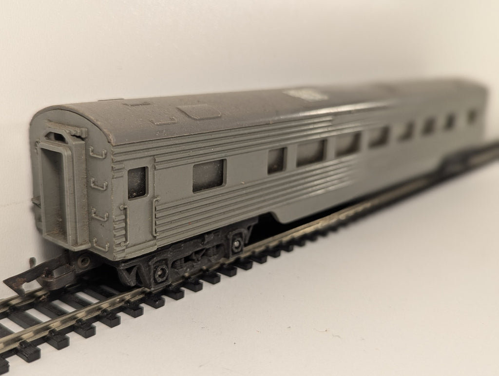 Tri-ang OO Gauge Transcontinental Passenger Coach Grey R.24/25