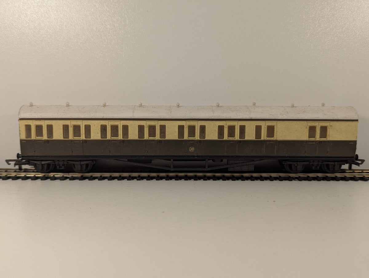 Mainline OO Gauge GWR Suburban Brake Coach Chocolate Cream