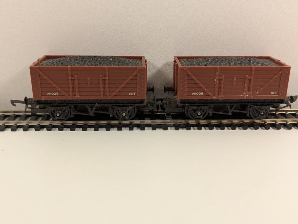 Tri-ang OO Gauge – Pair of 12T Coal Wagons (BR Brown)