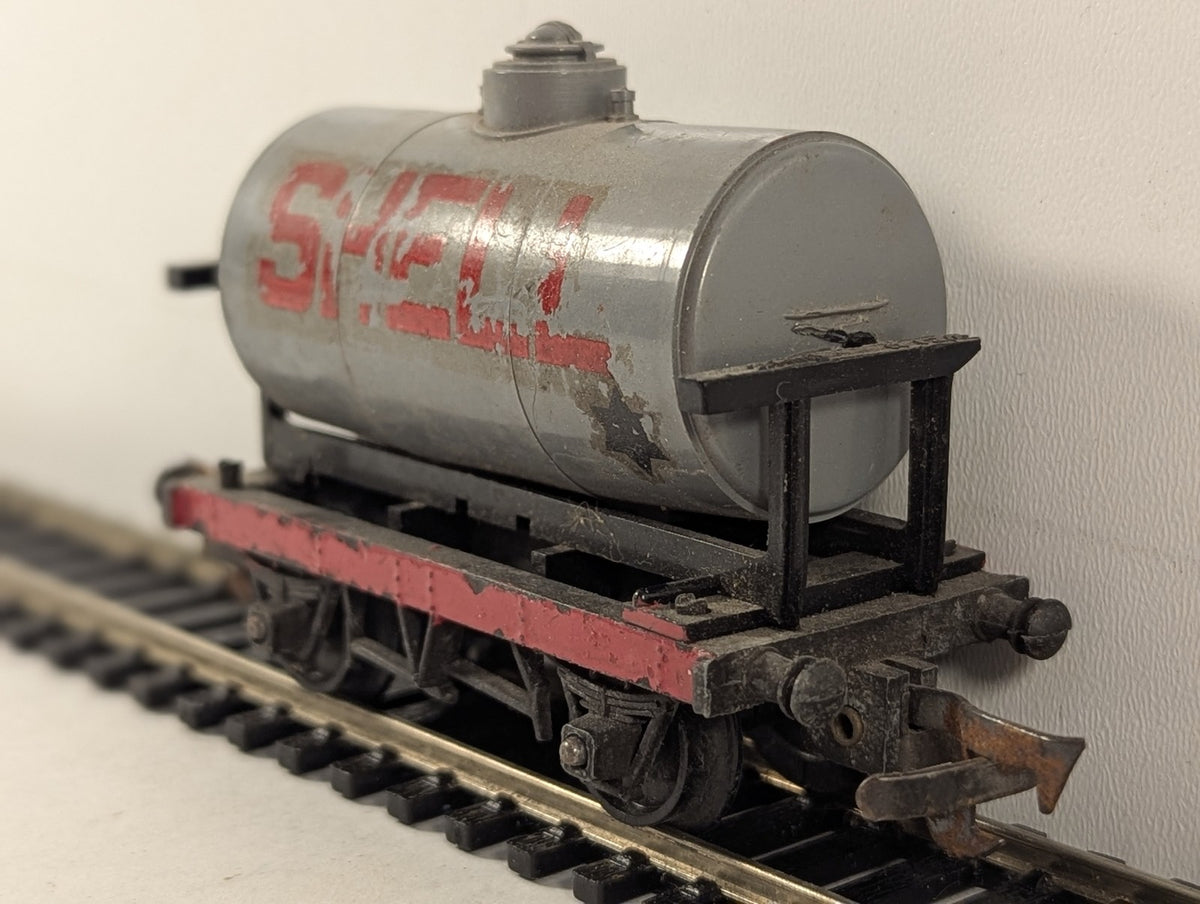 Tri-ang OO Gauge Shell & BP Tank Wagon Grey (Shell/BP) R.12