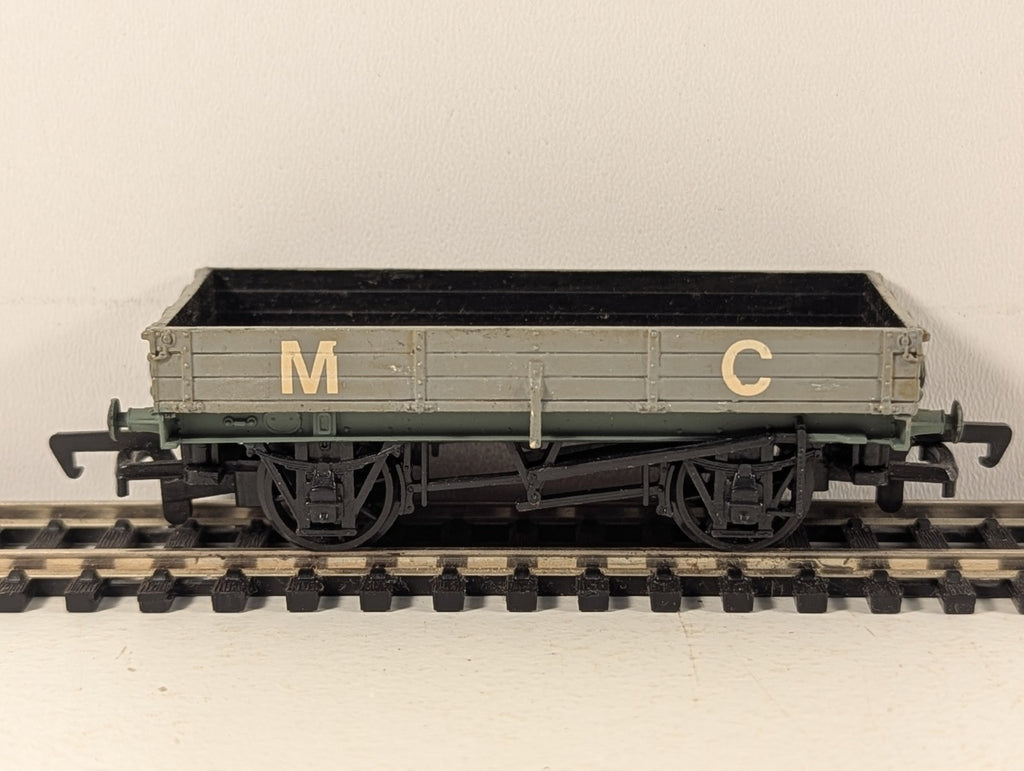 Mainline OO Gauge 5-Plank Open Wagon Goods Wagon M&C Grey 37-143