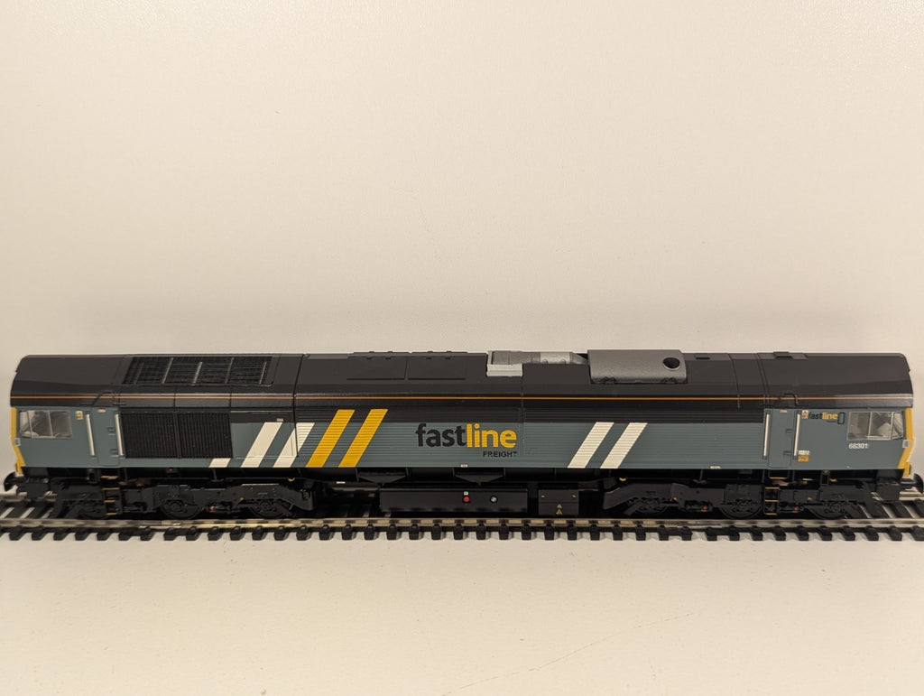 Bachmann Branchline 32-979Y Class 66 66301 Fastline Freight – Rail Express Limit