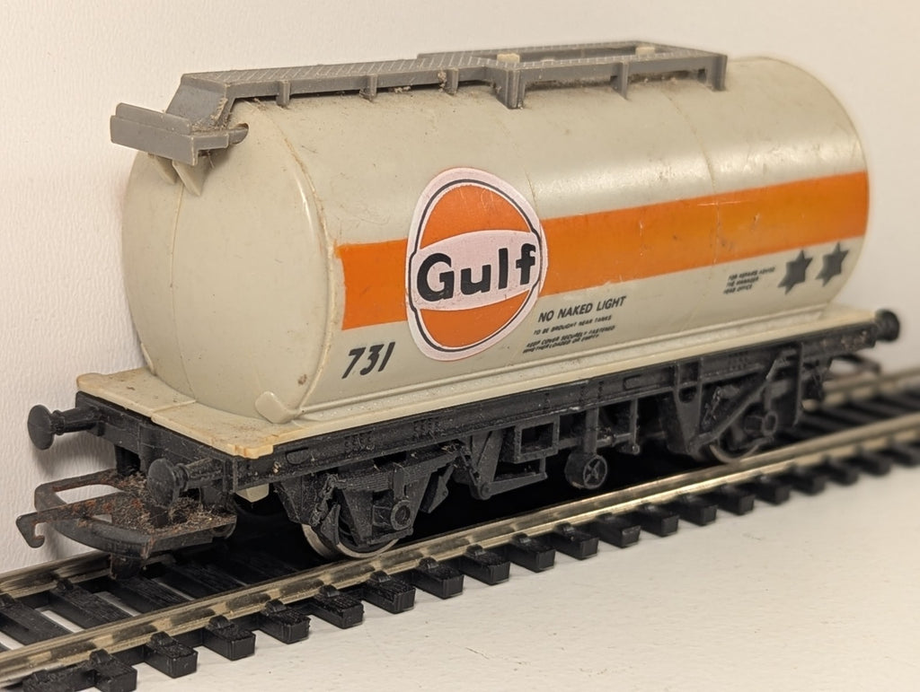 Hornby R731 OO Gauge Gulf Tank Wagon