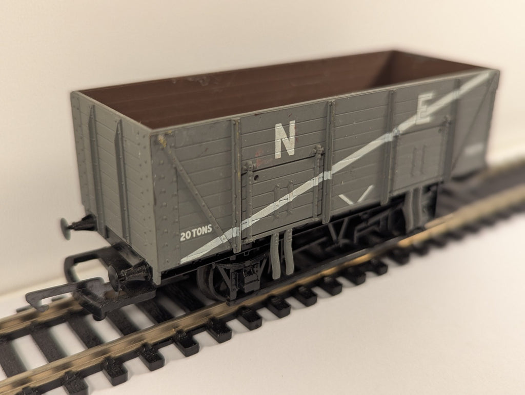 Airfix / GMR 54369-3 OO Gauge 20-Ton Mineral Wagon – LNER Grey
