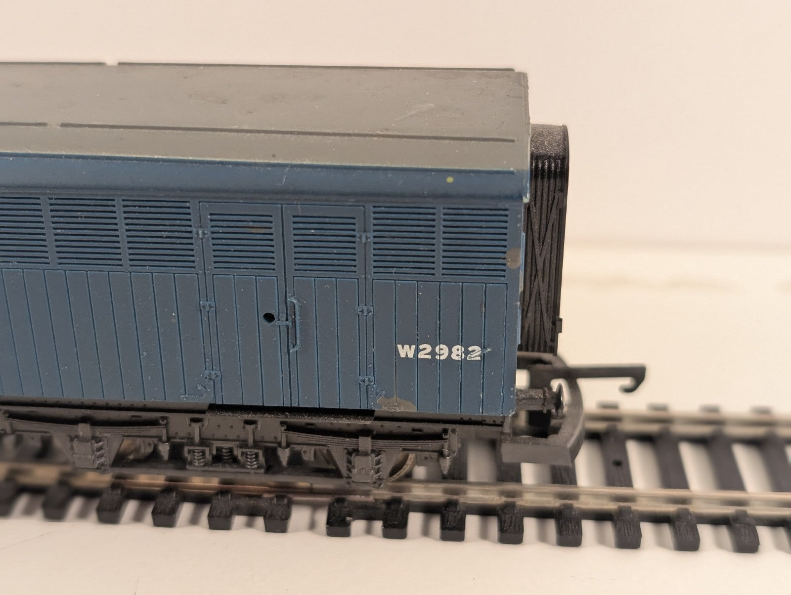 Lima BR Blue Siphon G Bogie Parcel Van W2982