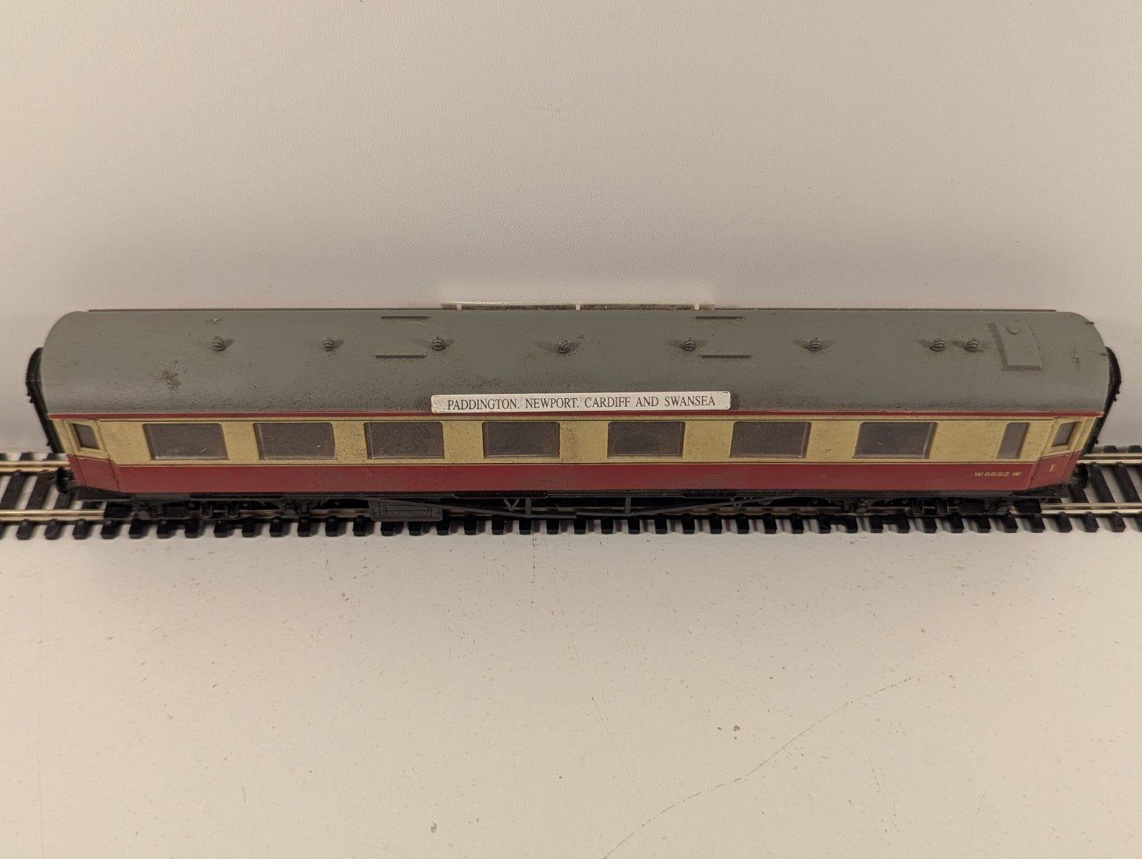Dapol OO Gauge BR Crimson & Cream 1st Composite Coach Paddington–Newport–Cardiff