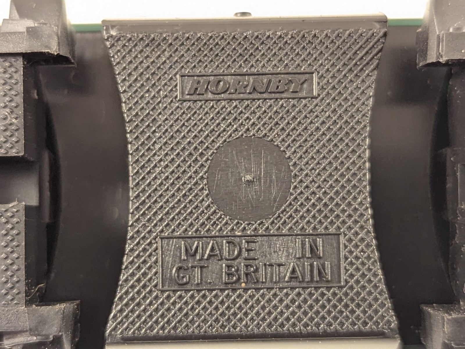 Hornby R072 Class 35 Hymek Locomotive D7063 BR Green
