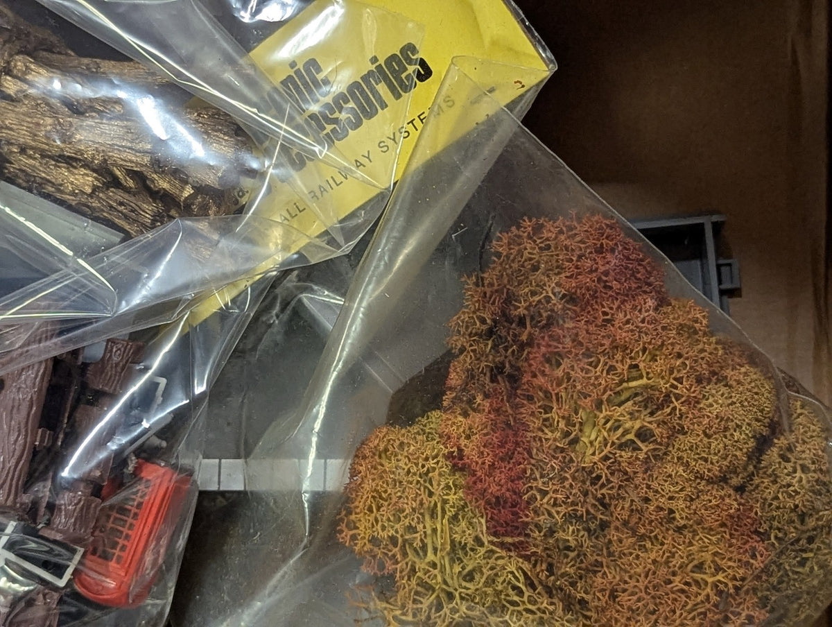 Mixed OO Gauge Scenic Accessories, Buildings and Coach Job Lot