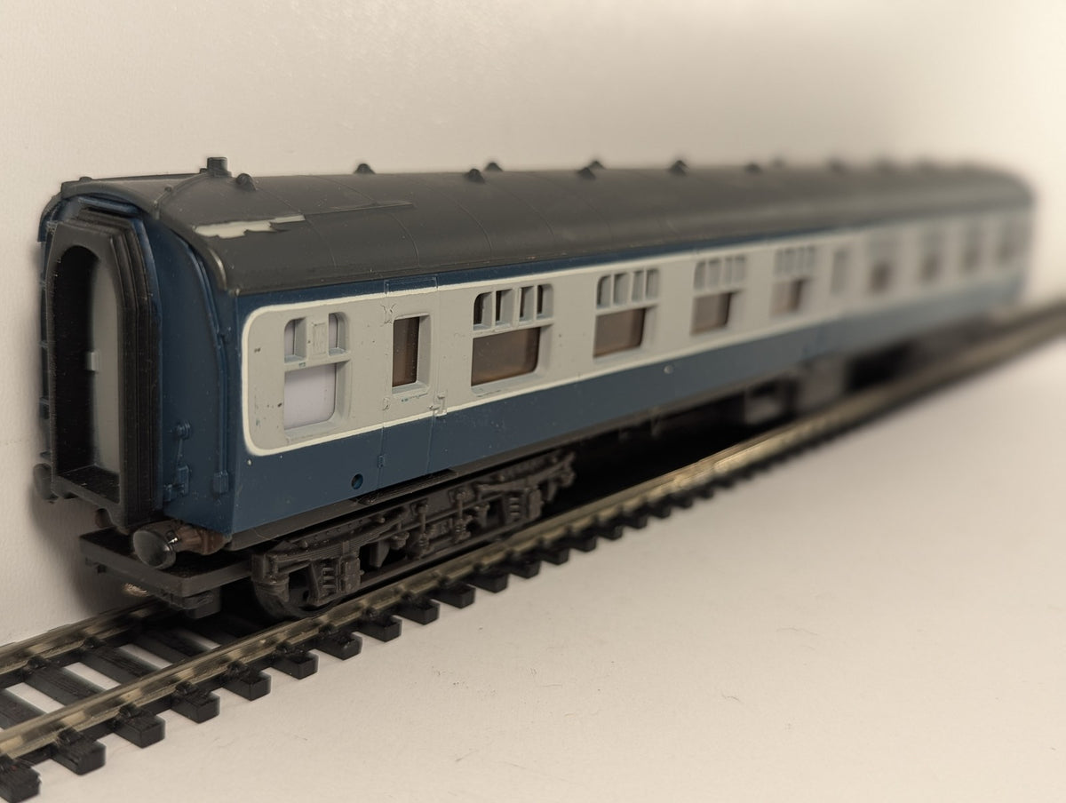 Mainline OO Gauge BR Mk1 SK Second Corridor Passenger Coach M25454