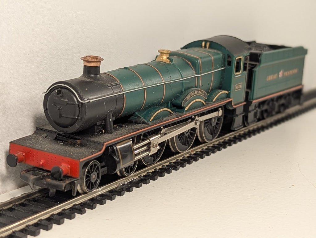 Hornby OO Gauge GWR 49xx Hall Class 4-6-0 “Kneller Hall”