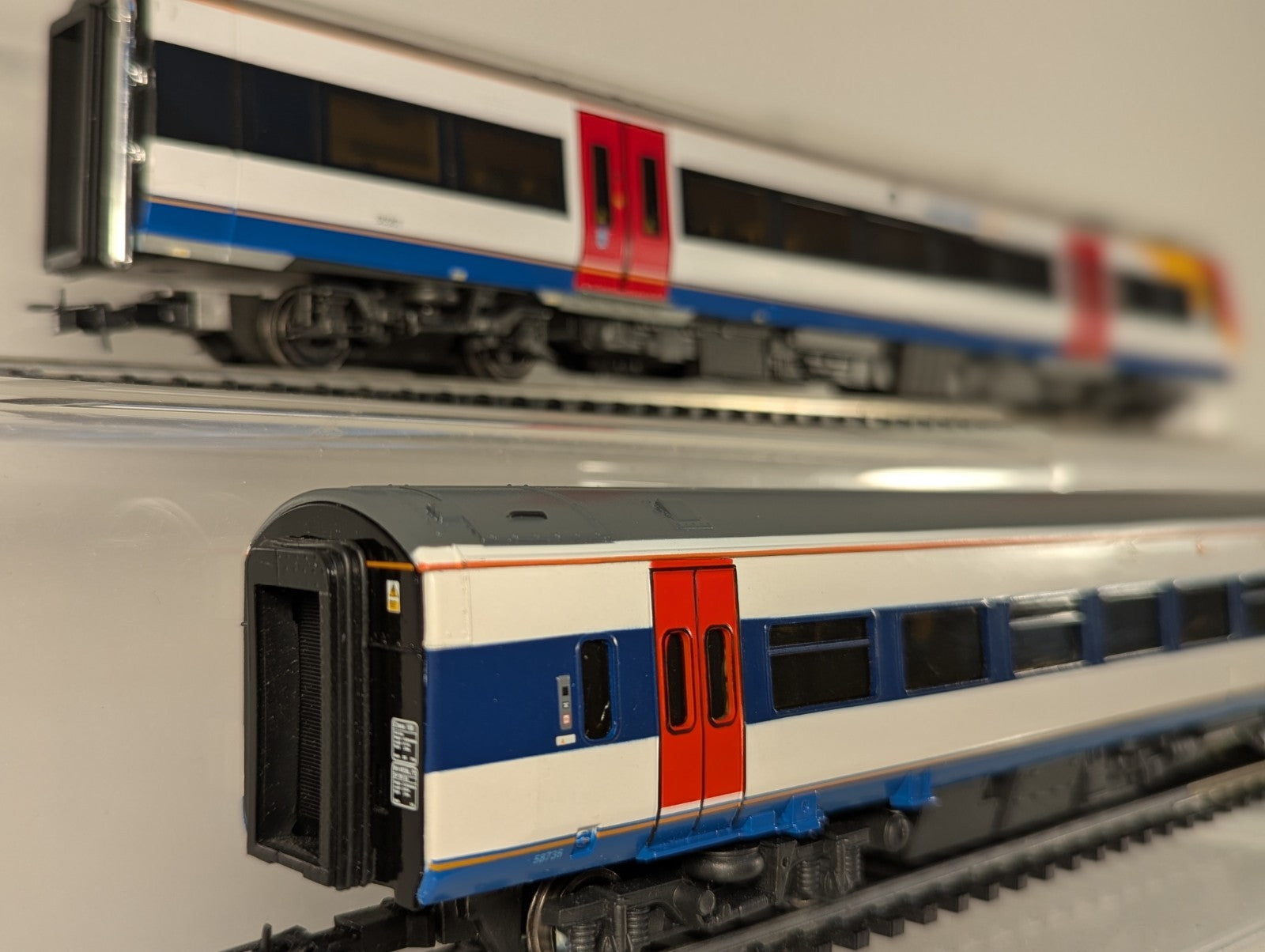 Bachmann Branchline 32-452A OOGauge Class 170/3 2-CarDMU SouthWestTrains - Boxed