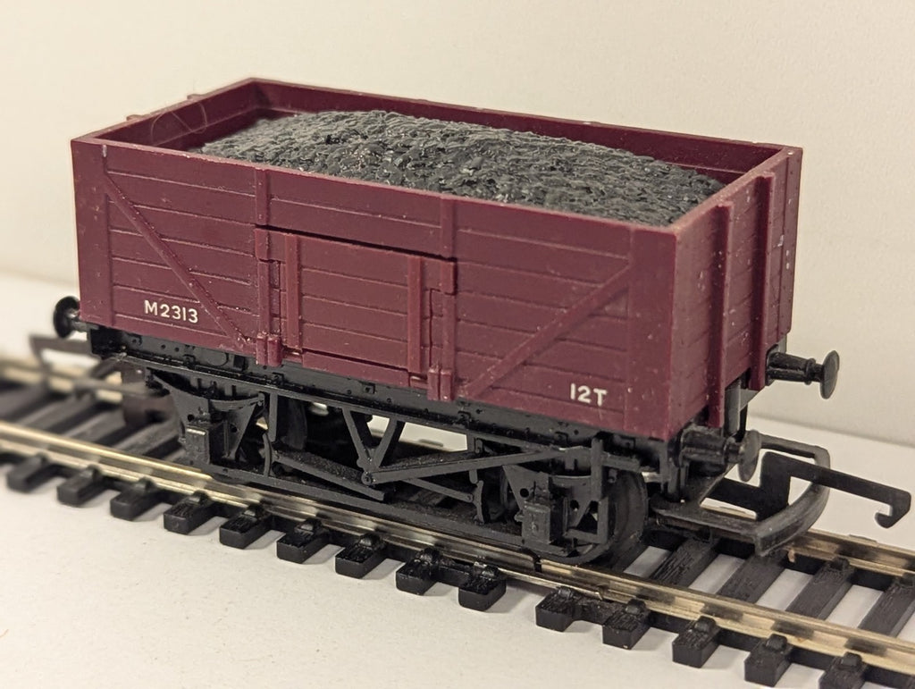 Tri-ang OO Gauge R112 Goods Truck with Drop Doors