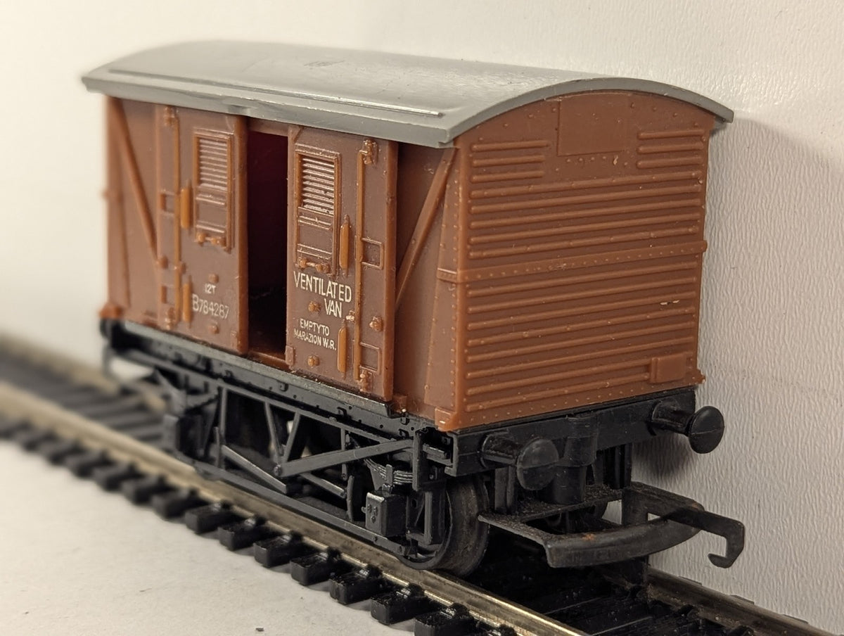 Hornby OO Gauge BR 12t Ventilated Van 'Marazion' Goods Wagon B784287 BR Bauxite