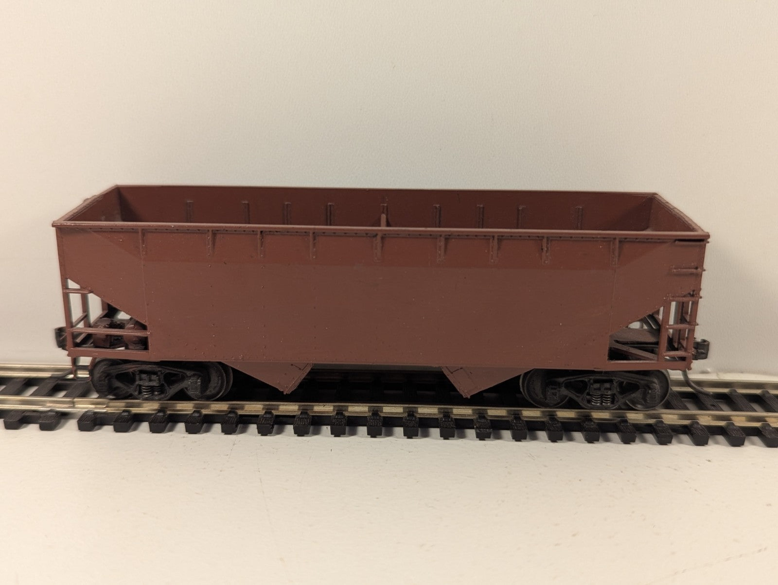 Athearn HO Gauge Southern Pacific Hopper Wagon – Renumbered