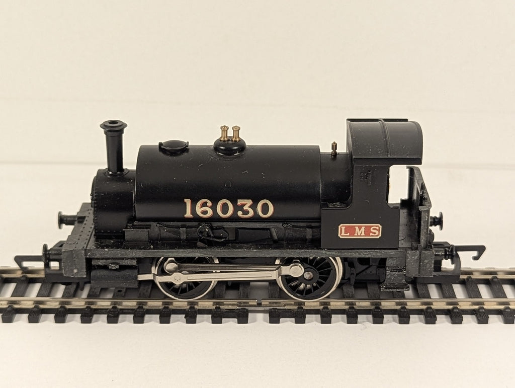 Hornby OO Gauge Class 0F 'Pug' 0-4-0ST Steam Locomotive 16030 LMS Black R300