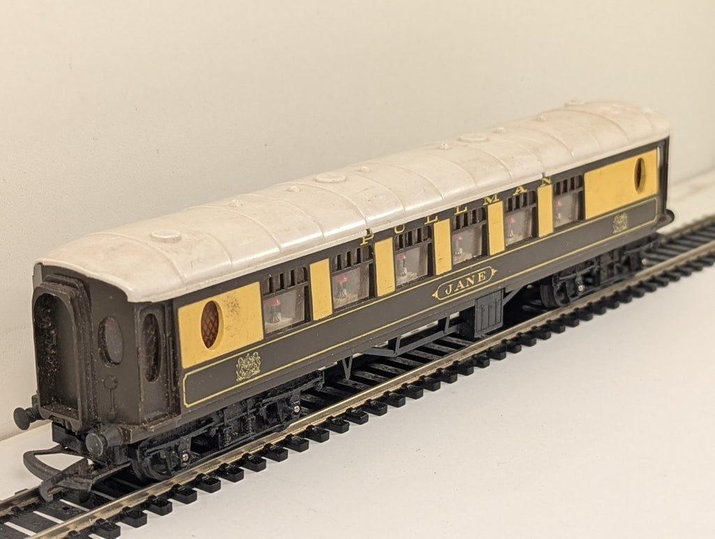 Tri-ang R228 OO Gauge Pullman Coach Jane
