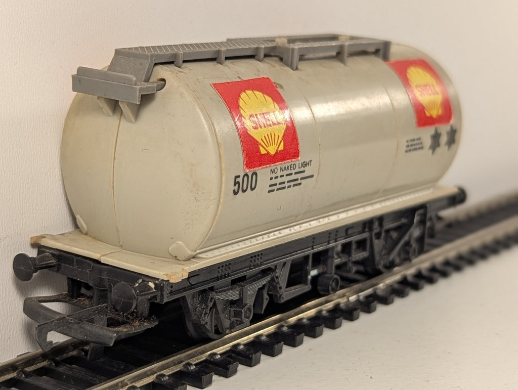 Hornby Railways R020 OO Gauge Shell Tank Wagon - Boxed