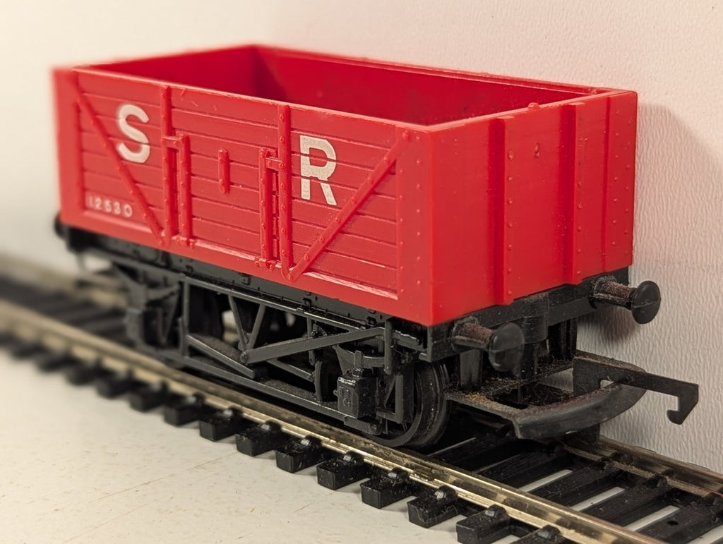 Tri-ang OO Gauge SR 5-Plank Open Wagon Goods Wagon 12530 SR Red