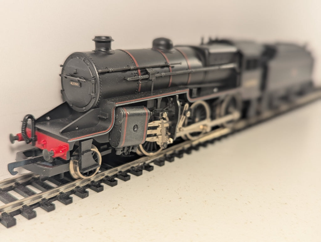 Lima OO Gauge Hughes Crab 2-6-0 Steam Locomotive 42700 BR Lined Black
