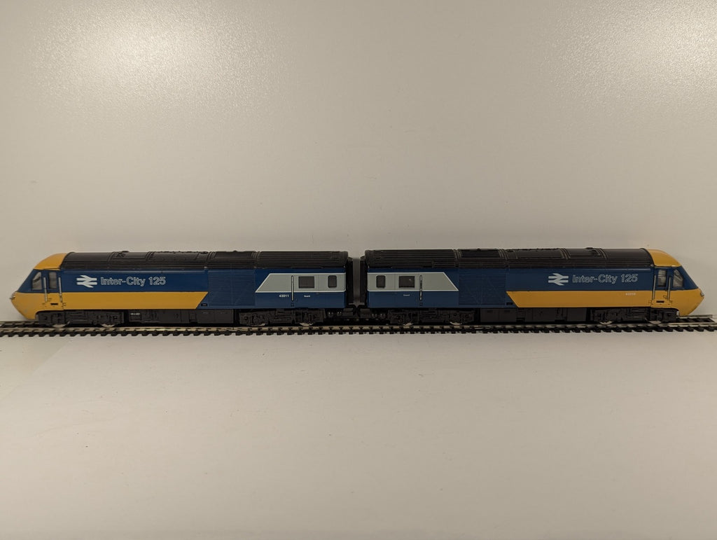 Hornby OO Gauge Class 43 HST Inter-City 125 Power and Dummy Car Locomotives