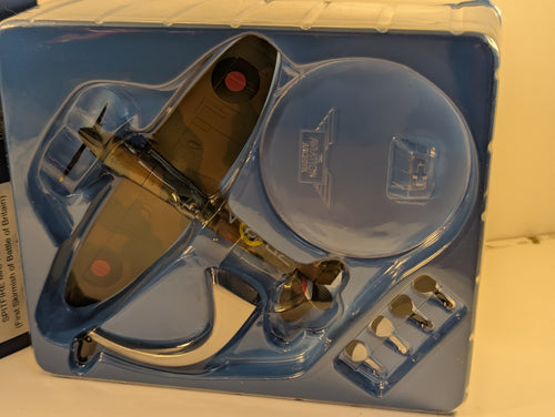 Corgi 49001 Aviation Archive 1:72 Spitfire MkI 74 Sqd RAF Adolf Malan