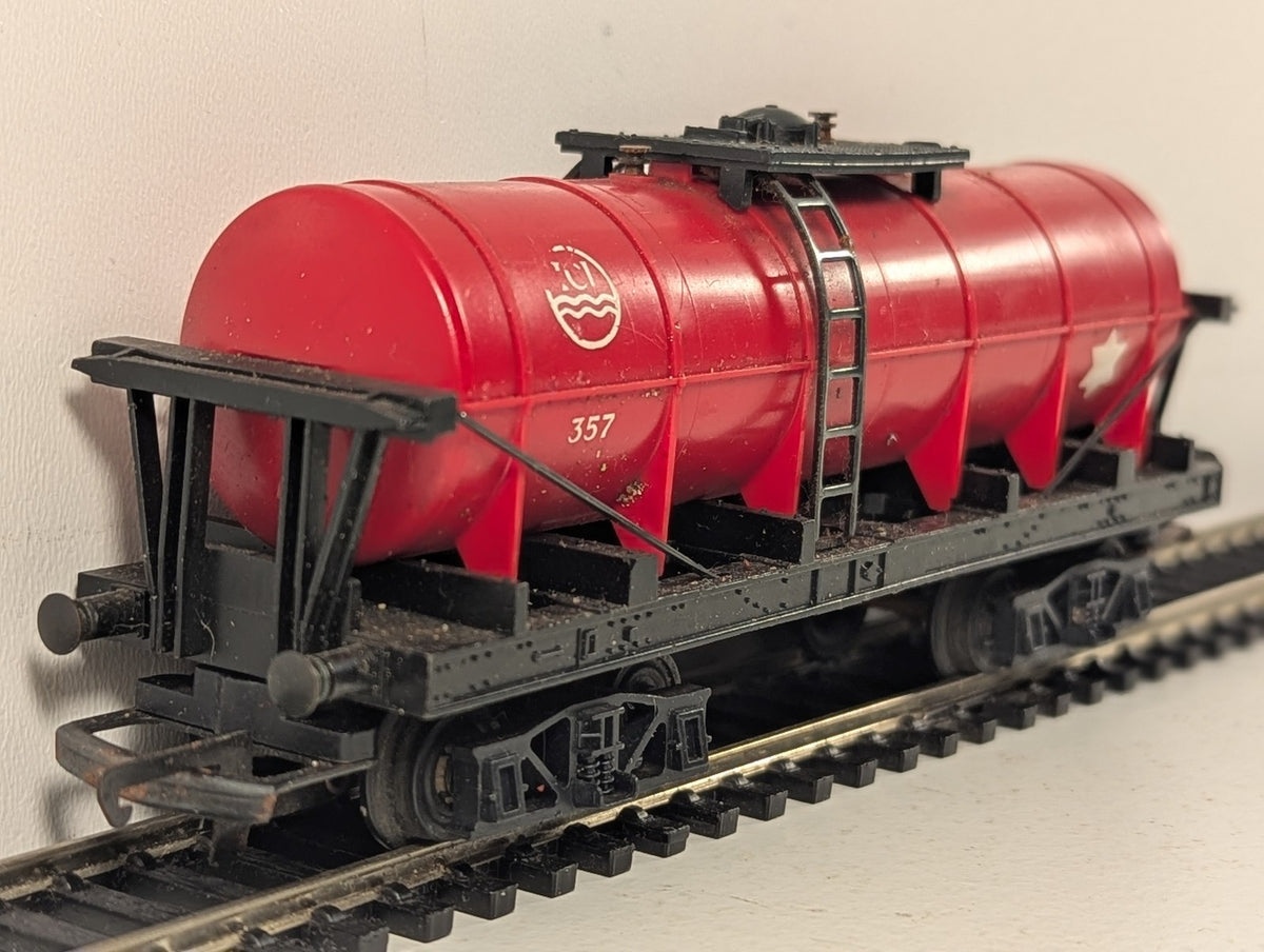 Tri-ang OO Gauge ICI Bogie Tank Wagon 357 ICI Red R.115