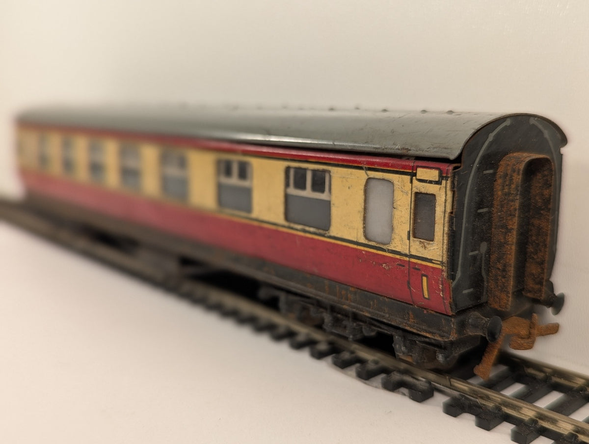 Hornby Dublo OO Gauge BR Carmine and Cream Corridor Coach Passenger Coach M 4183