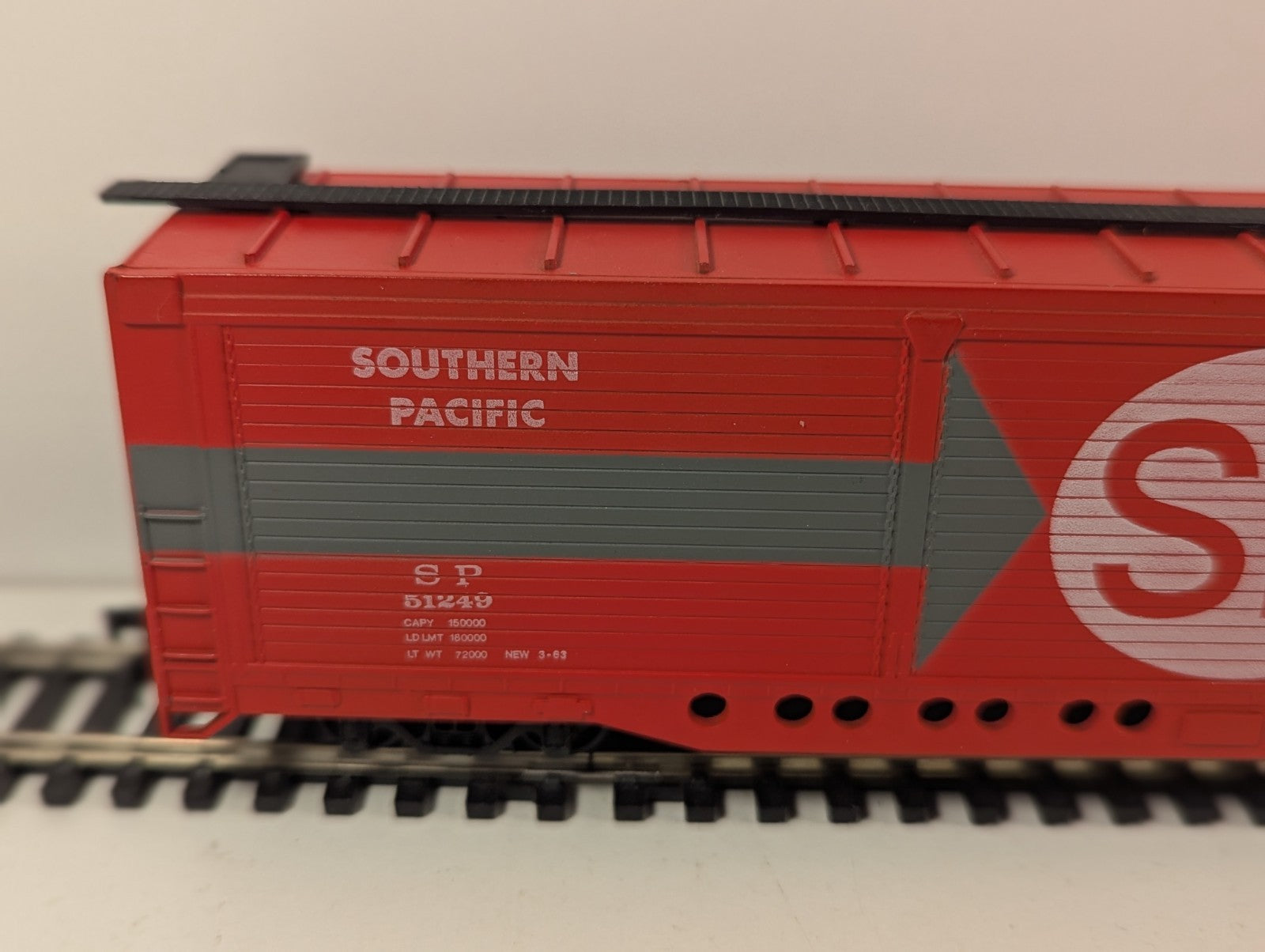AHM HO Gauge Southern Pacific Evans All-Door Boxcar