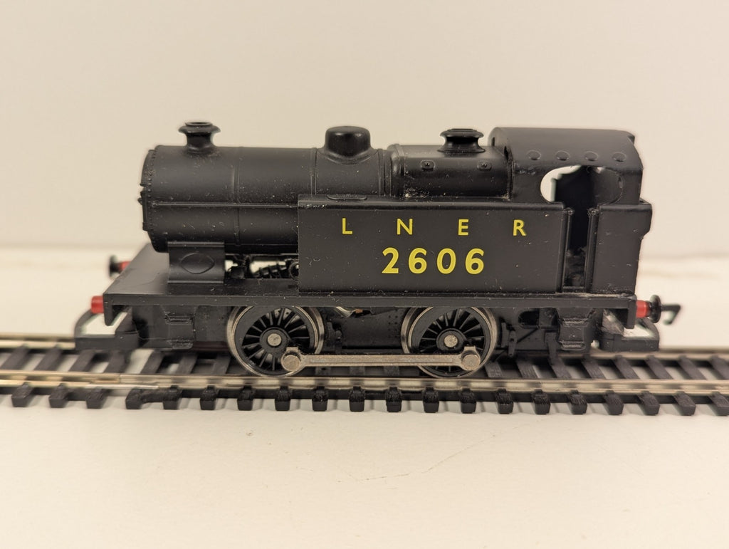 Hornby R1030-2606 Class D Industrial 0-4-0T No. 2606 – LNER Black