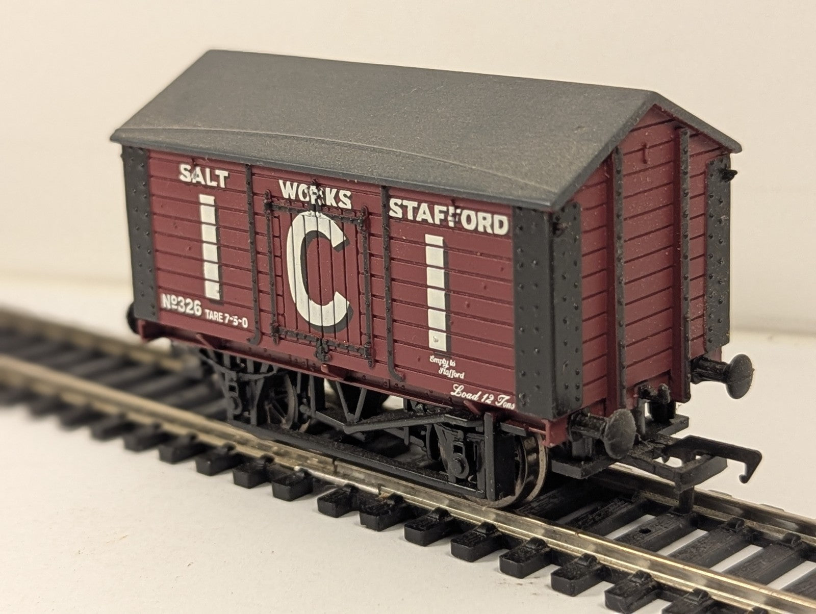 Bachmann OO Gauge 12 Ton Peaked Roof Salt Van Goods Wagon 326