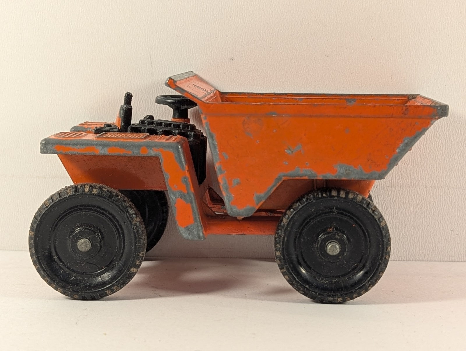Lone Star Site Dumper Die-cast Model Orange