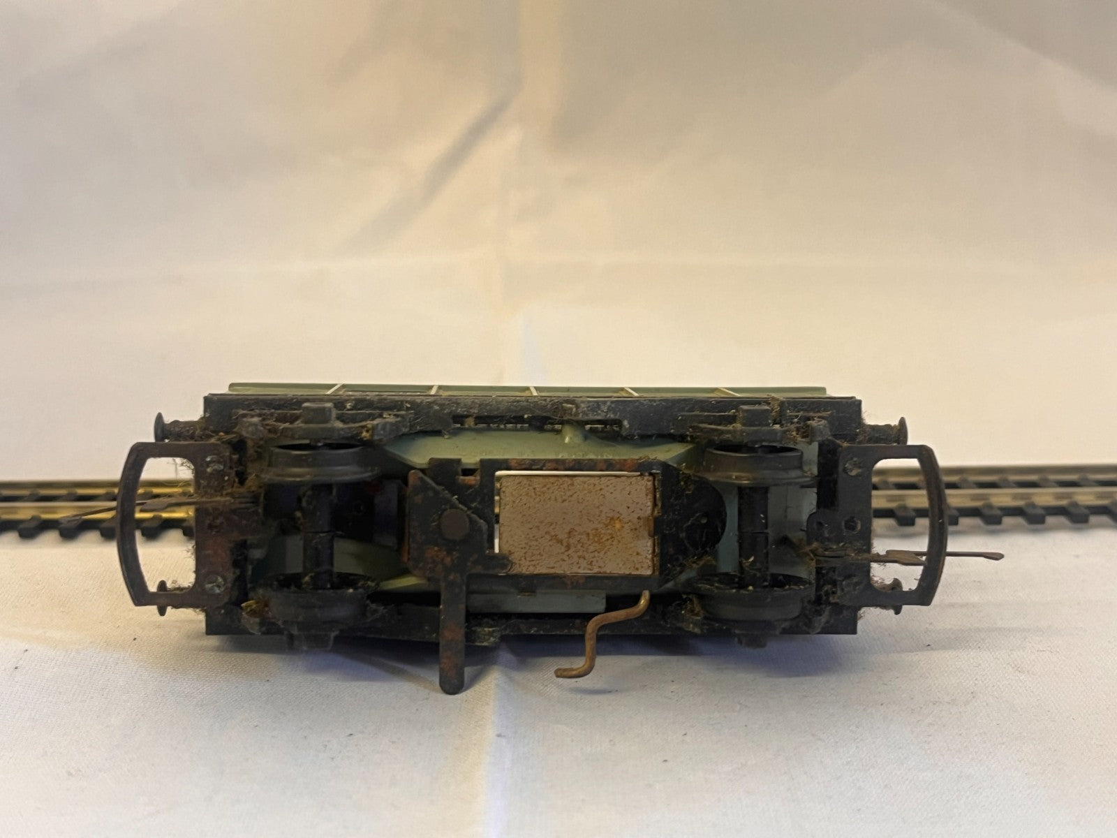 Tri-ang Hornby OO Gauge R215 Bulk Grain Wagon