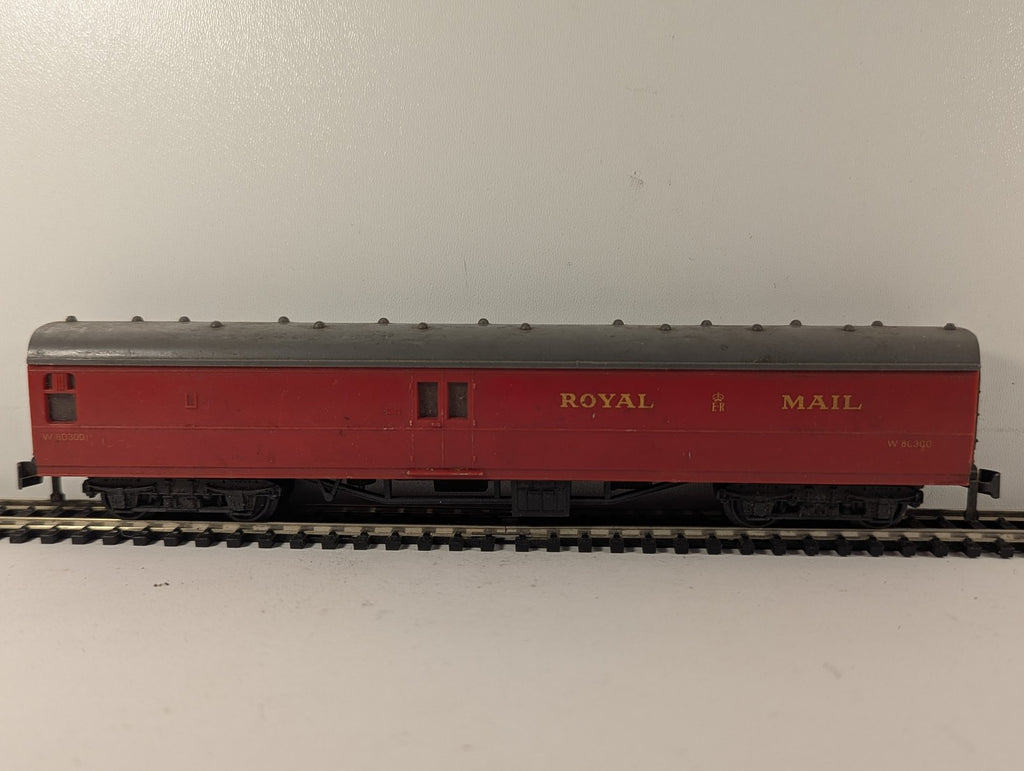 Playcraft HO Gauge BR Royal Mail Travelling Post Office Coach Passenger Coach