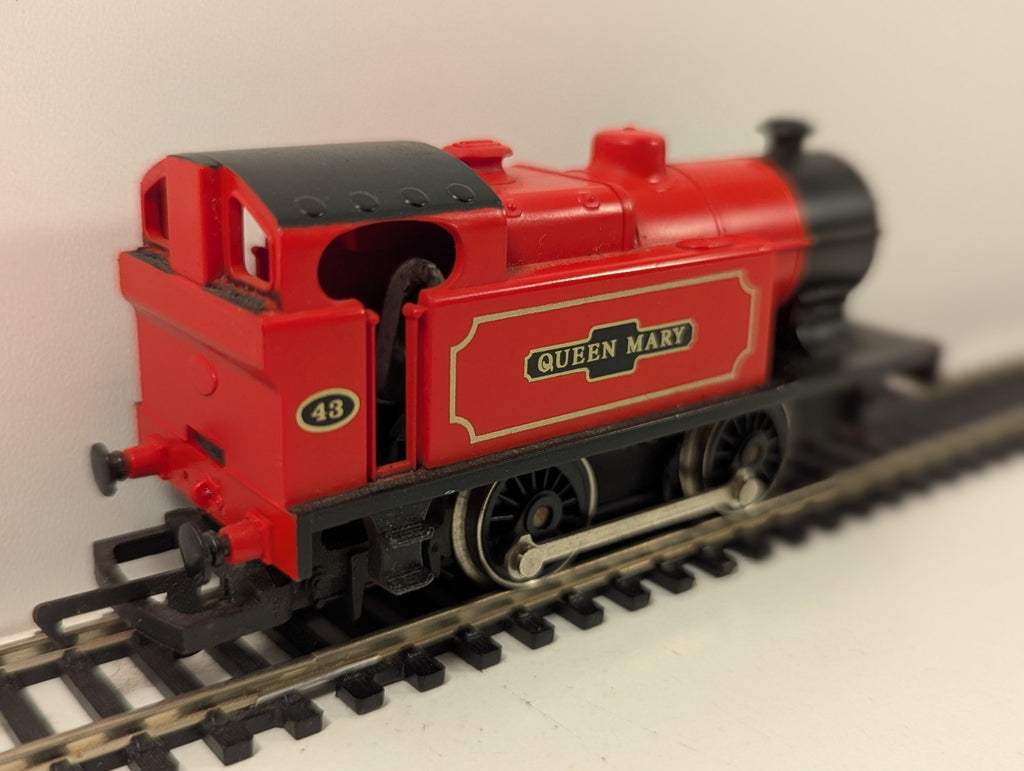 Hornby OO Gauge R863 Class D 0-4-0T “Queen Mary” No.43 Industrial Tank Loco