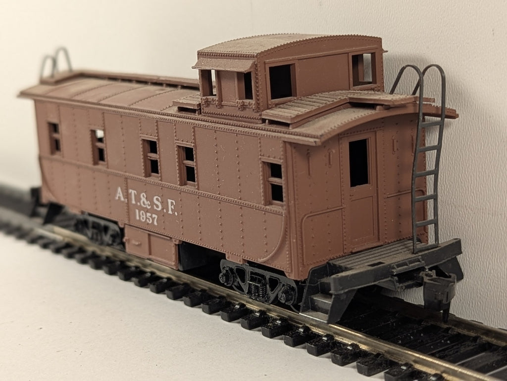 Tri-ang OO Gauge Transcontinental AT&SF Caboose 1957 AT&SF Brown R113