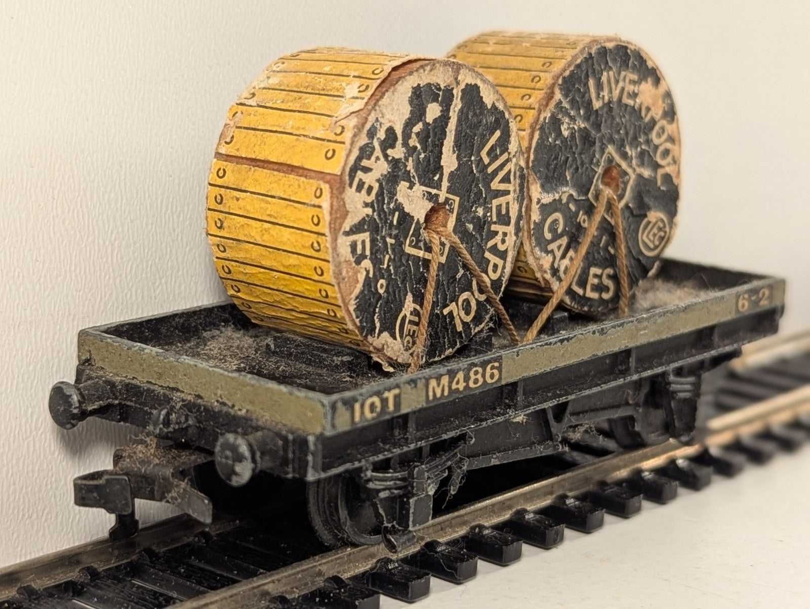 Hornby Dublo 32086 Liverpool Cables 10 Ton Low Sided Wagon OO Gauge