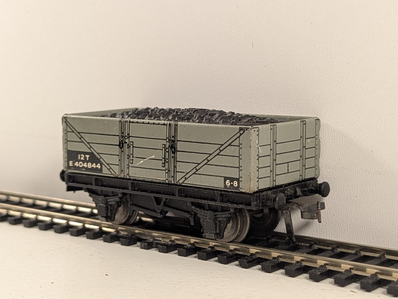 Hornby Dublo OO Gauge D1 5-Plank Coal Wagon with Coal Load - Boxed