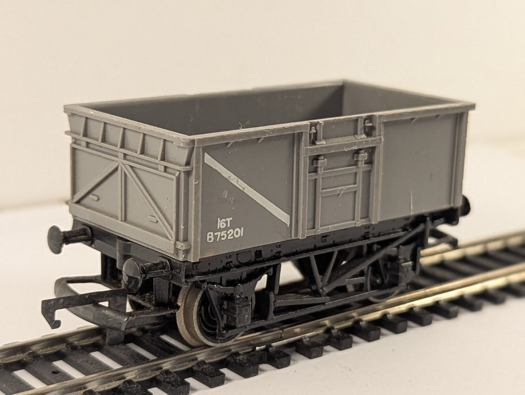 Triang OO Gauge 16 Ton Steel Mineral Wagon Goods Wagon B75201 BR