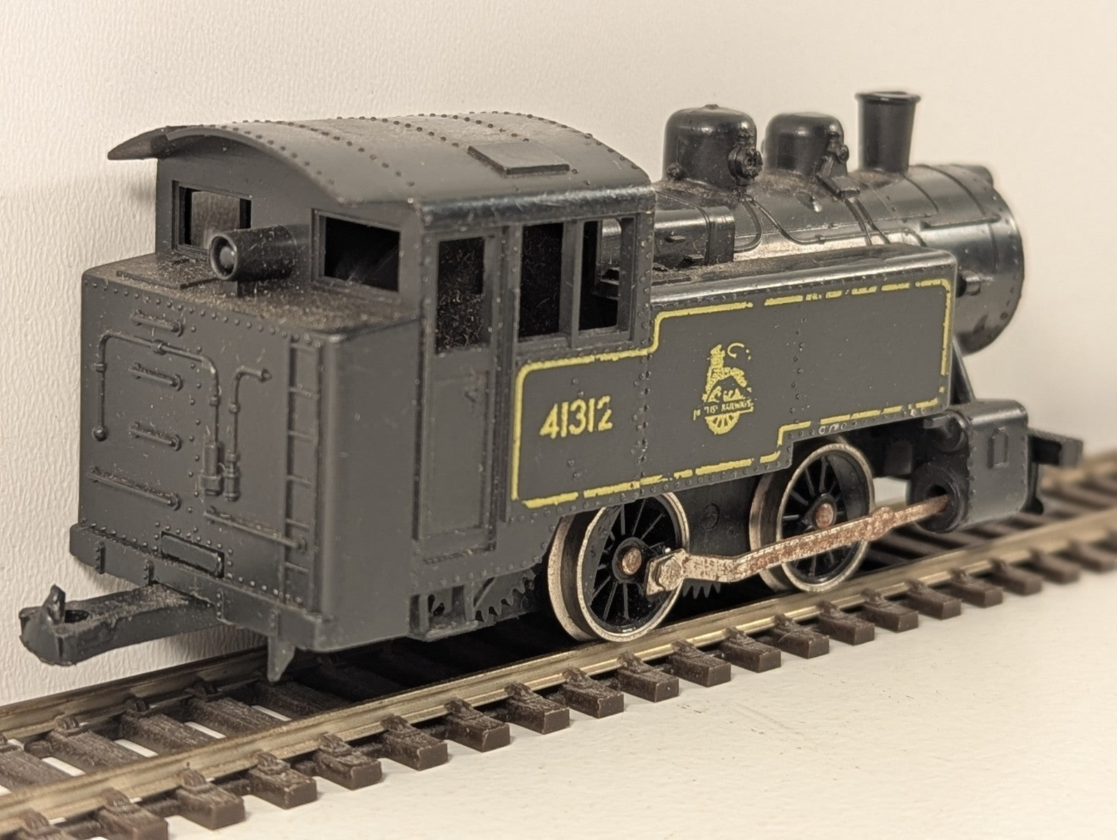 Lima OO Gauge BR Black 0-4-0 Tank Engine – Spares/Repair