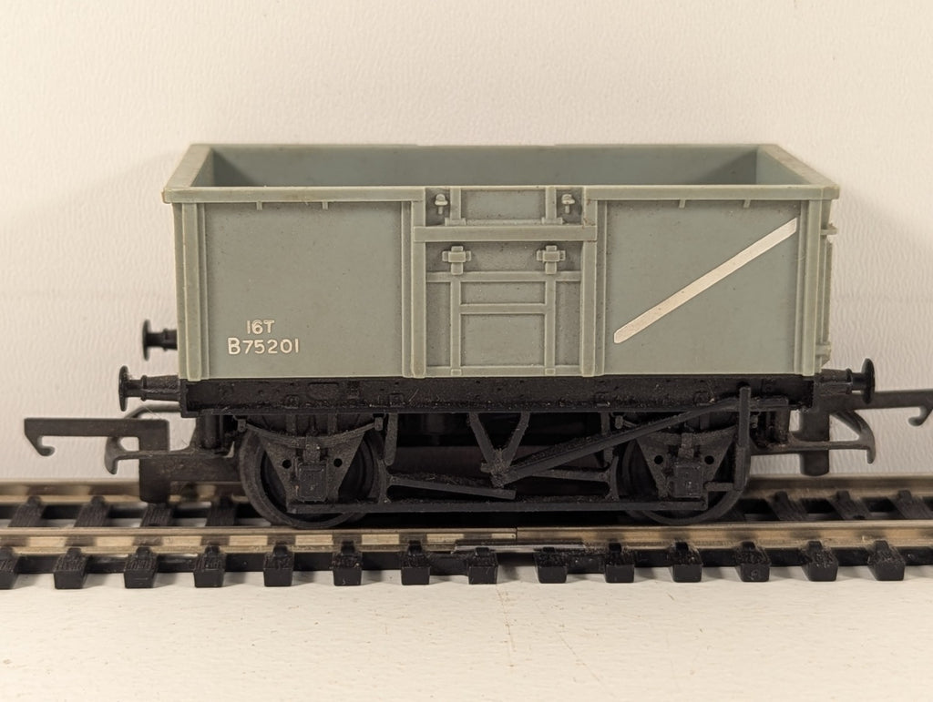 Tri-ang R243 OO Gauge Grey Mineral Wagon