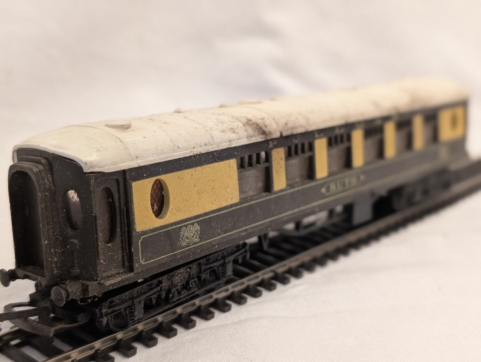 Tri-ang OO Gauge R228 Pullman Parlour Car “Ruth”