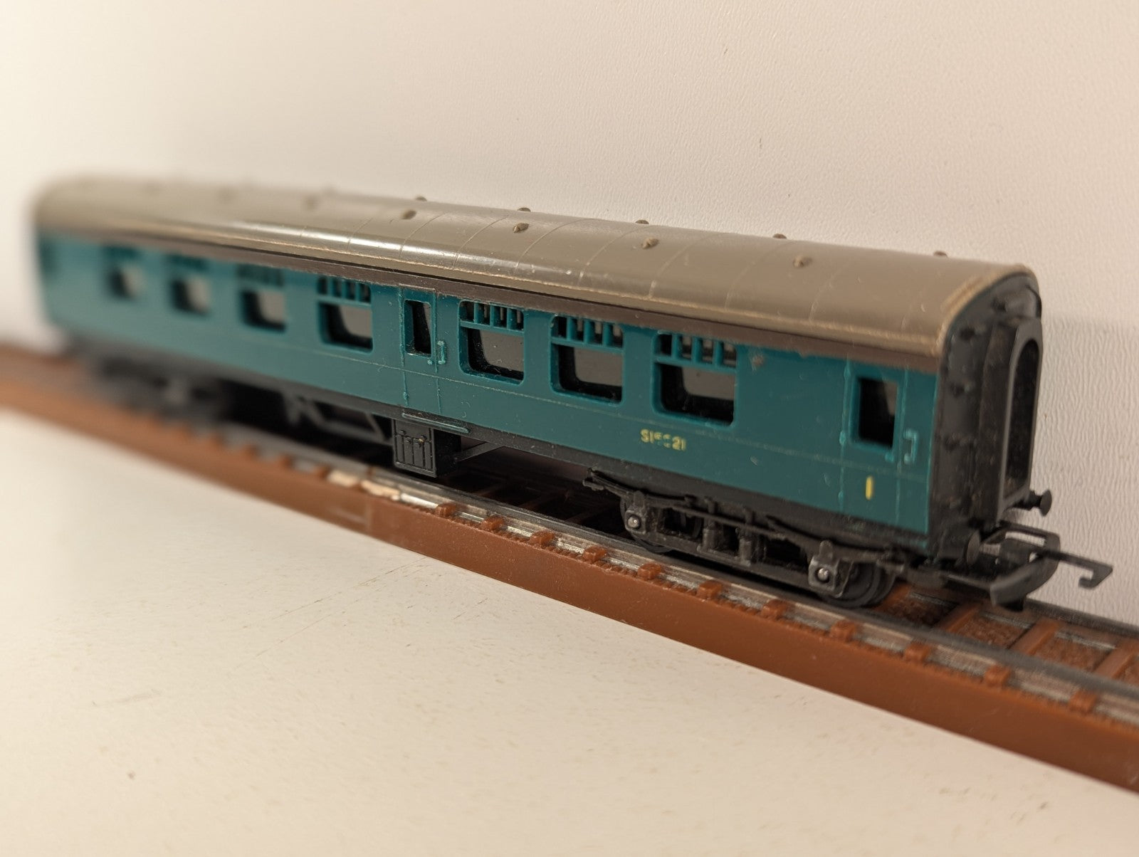 Tri-ang TT Gauge BR Southern Region Mk1 Passenger Coach