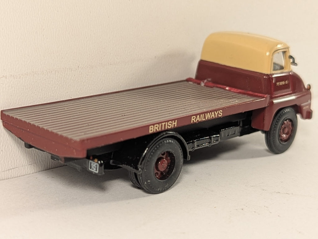Base Toys OO Gauge Ford Thames ET6 Flatbed Road Vehicle 7F 3019-S