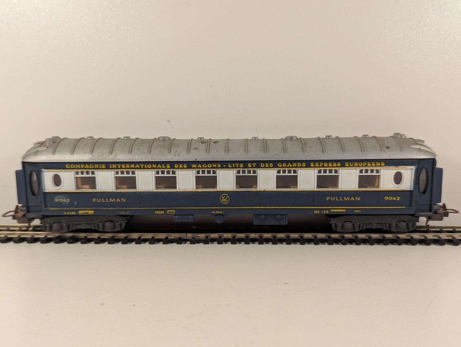 Lima 9042 HO Gauge CIWL Orient Express Pullman Coach
