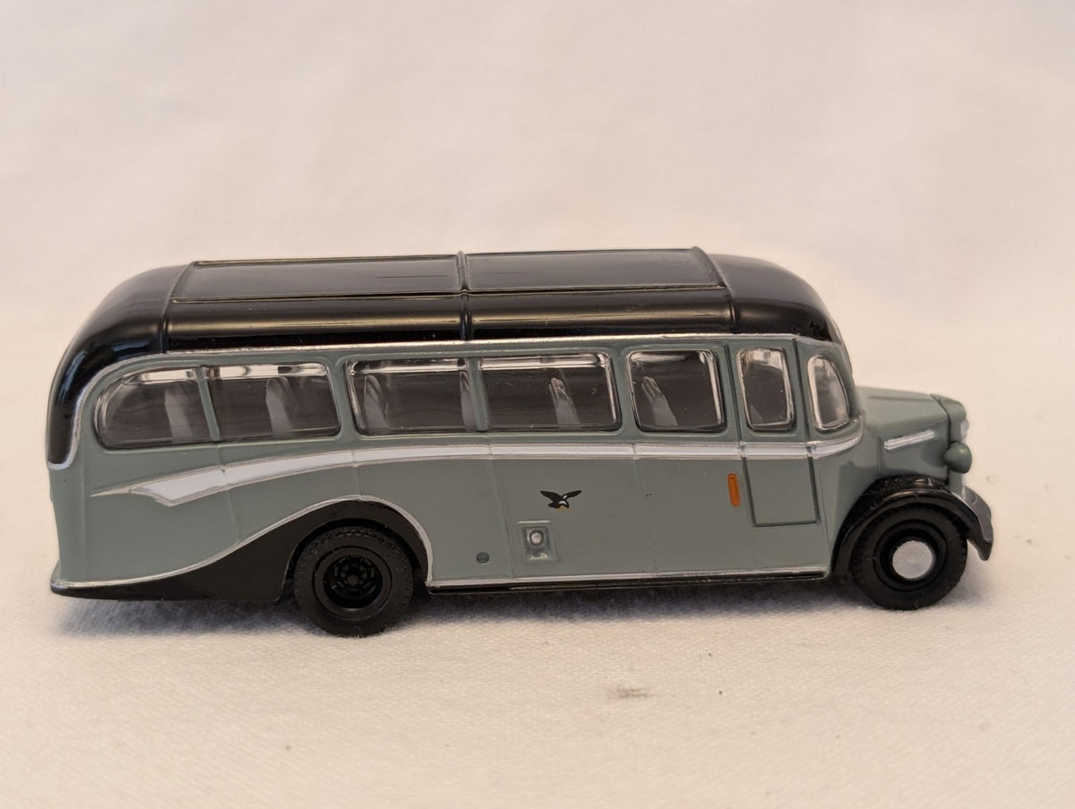 Corgi 1:76 Scale Bedford OB Duple Vista Coach Die-cast Model Coach