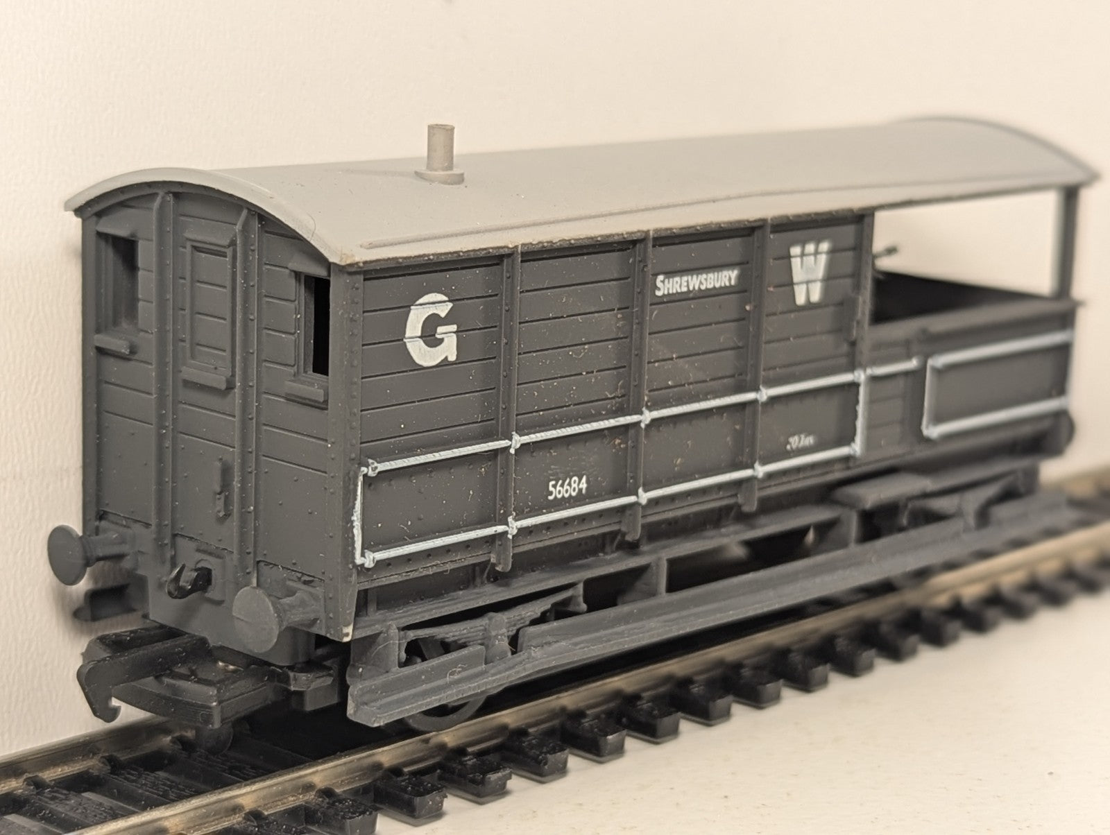 Mainline 37-156 GWR 20 Ton Toad Brake Van 'Shrewsbury'