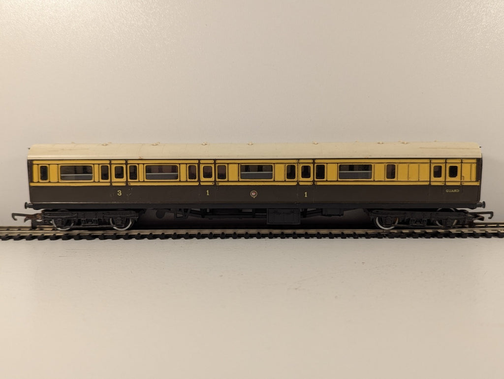 Tri-ang OO Gauge GWR Brake 3rd & 1st Coach