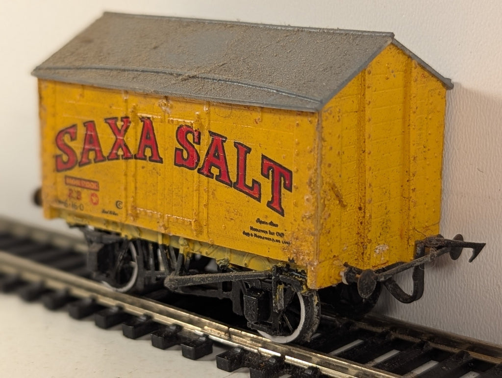 Kitbuilt OO Gauge 6-Plank Pitched Roof Salt Wagon 23 Saxa Salt yellow