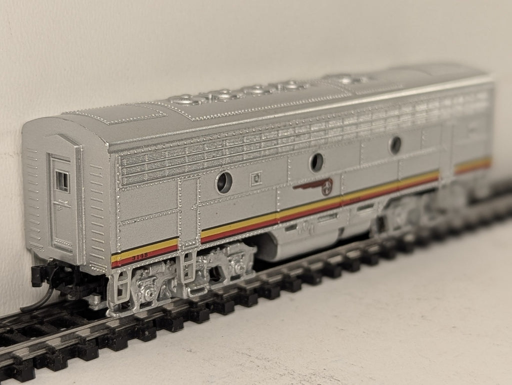Bachmann N Gauge EMD F7B Diesel Locomotive 314B Santa Fe Warbonnet 11275